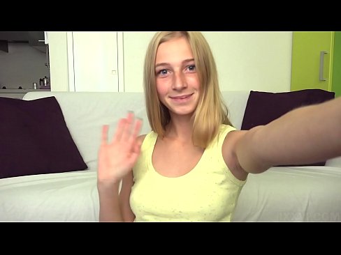 ❤️ Amikor unatkozom, lustán maszturbálom a rózsaszín puncimat... Szex at hu.eviewporn.ru ️