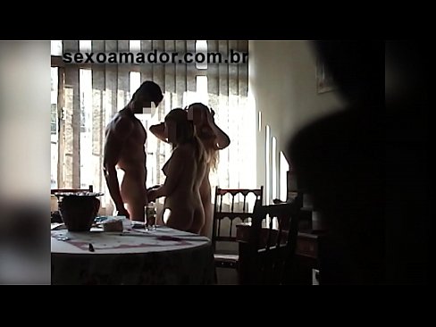 ❤️ Szexbarátok meghívnak egy óriásembert és egy édeshármast vele Szex at hu.eviewporn.ru ️