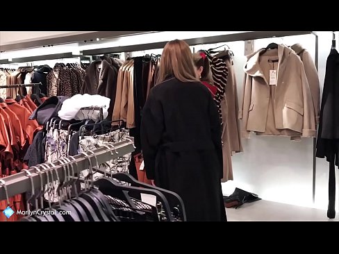 ❤️ Leszbikusok maszturbálnak és nyalják a puncit a boltban - gin gerson crystal marilyn Szex at hu.eviewporn.ru ️