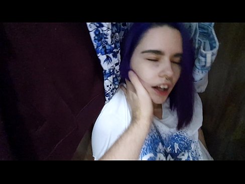 ❤️ Megtaláltam a nővéremet a szekrényben, és segítettem neki elélvezni. Szex at hu.eviewporn.ru ️